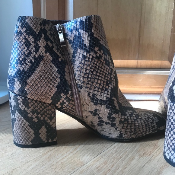 Franco Sarto Square toe ankle boots - Picture 4 of 6